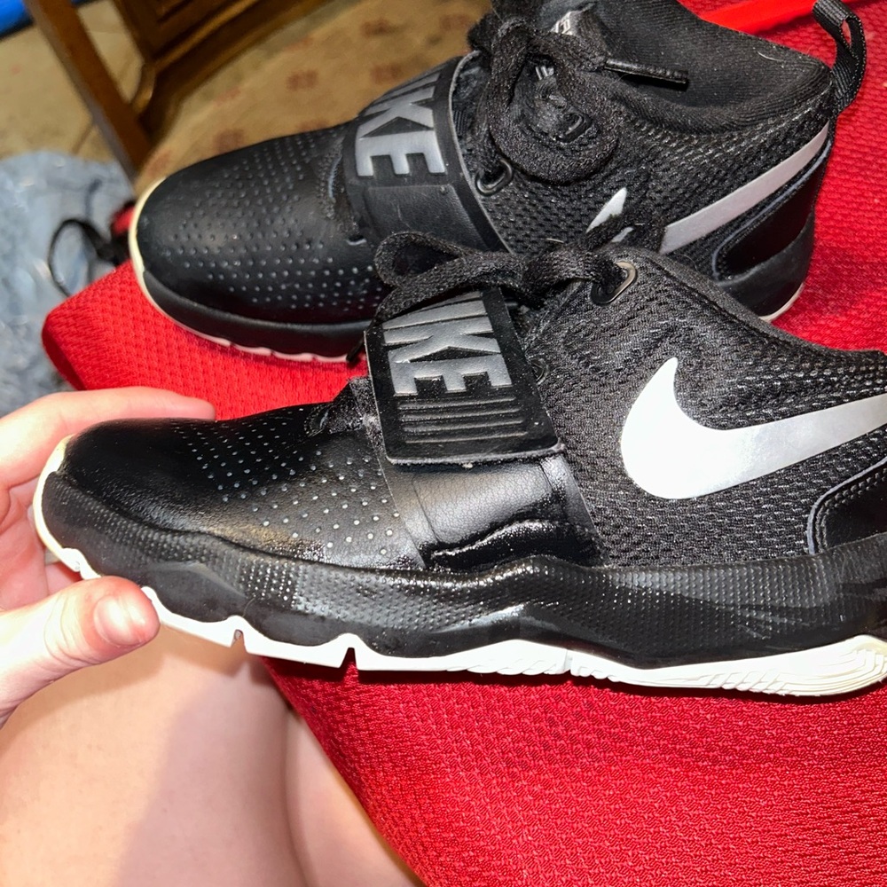 Nike Unisex Black Basketball Shoes 1Y